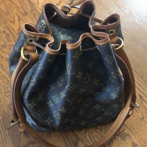 Authentic Louis Vuitton Bucket!